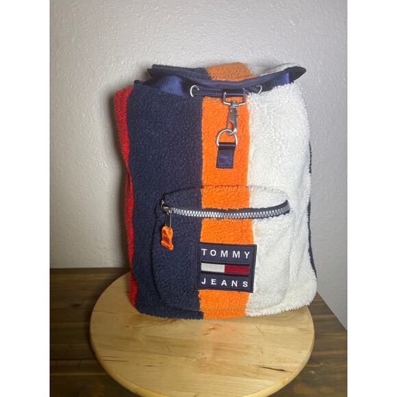 Tommy Hilfiger Tommy Jeans Color Block Fuzzy Backpack - Picture 4 of 10